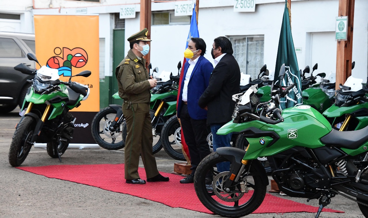MotosCarabineros2021.jpg